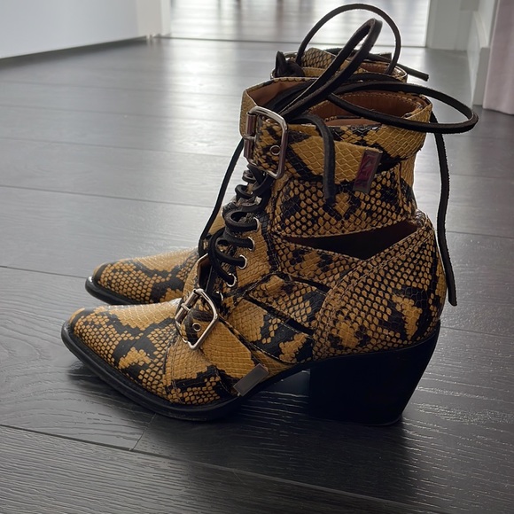 Beautiful Chloe Rylee ankle boots. Soft leather Size 38 - Picture 3 of 5